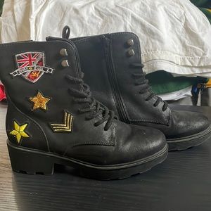 Seven Dials size 6 men’s boots